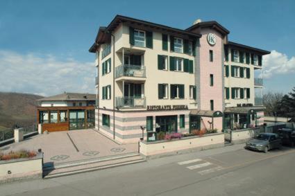 Hotel Kristall Loiano Εξωτερικό φωτογραφία