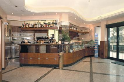 Hotel Kristall Loiano Εξωτερικό φωτογραφία